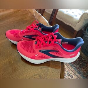 Brooks Launch 9 running shoes